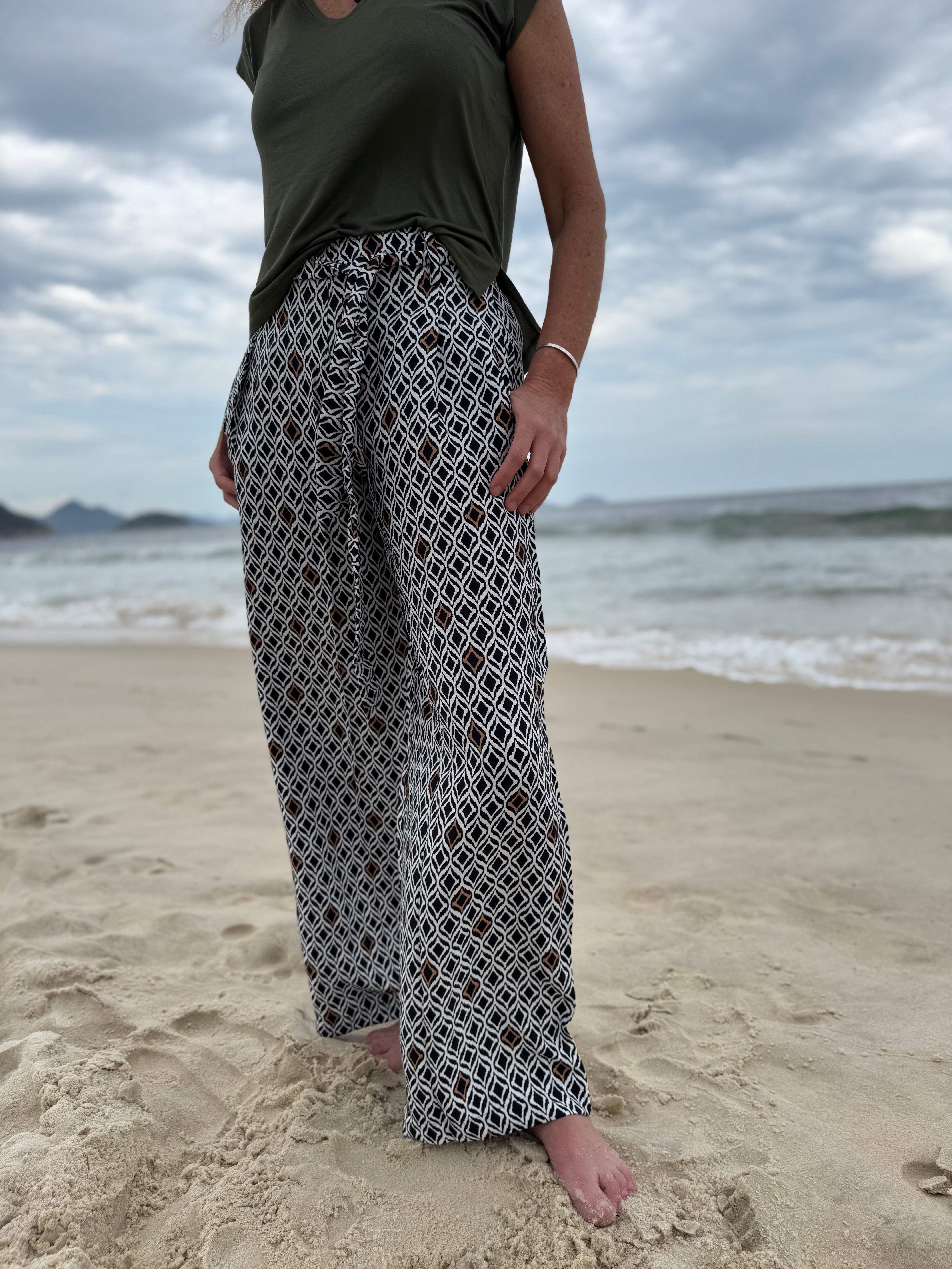 PANTALÓN LAZO ESTAMPADO GEOMÉTRICO
