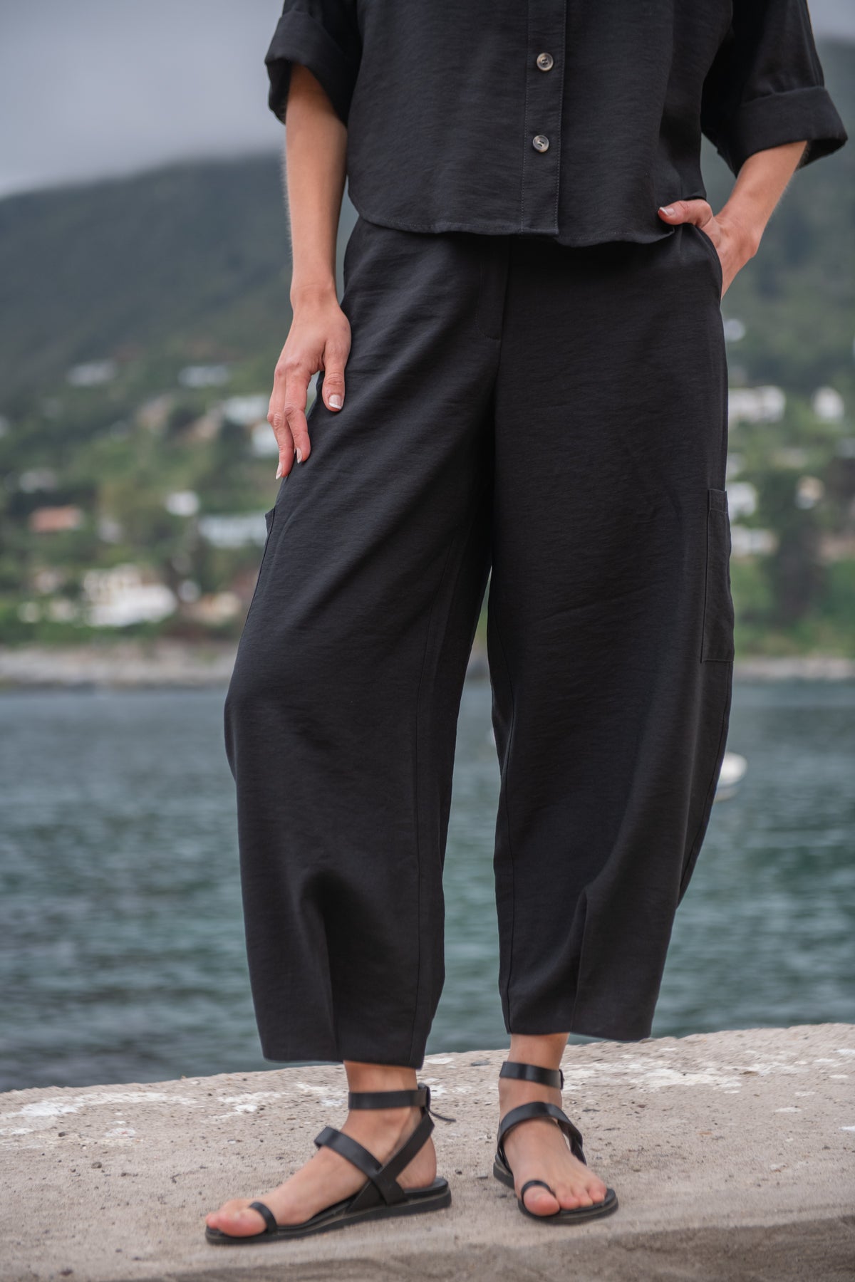 PANTALÓN BOMBACHO NEGRO