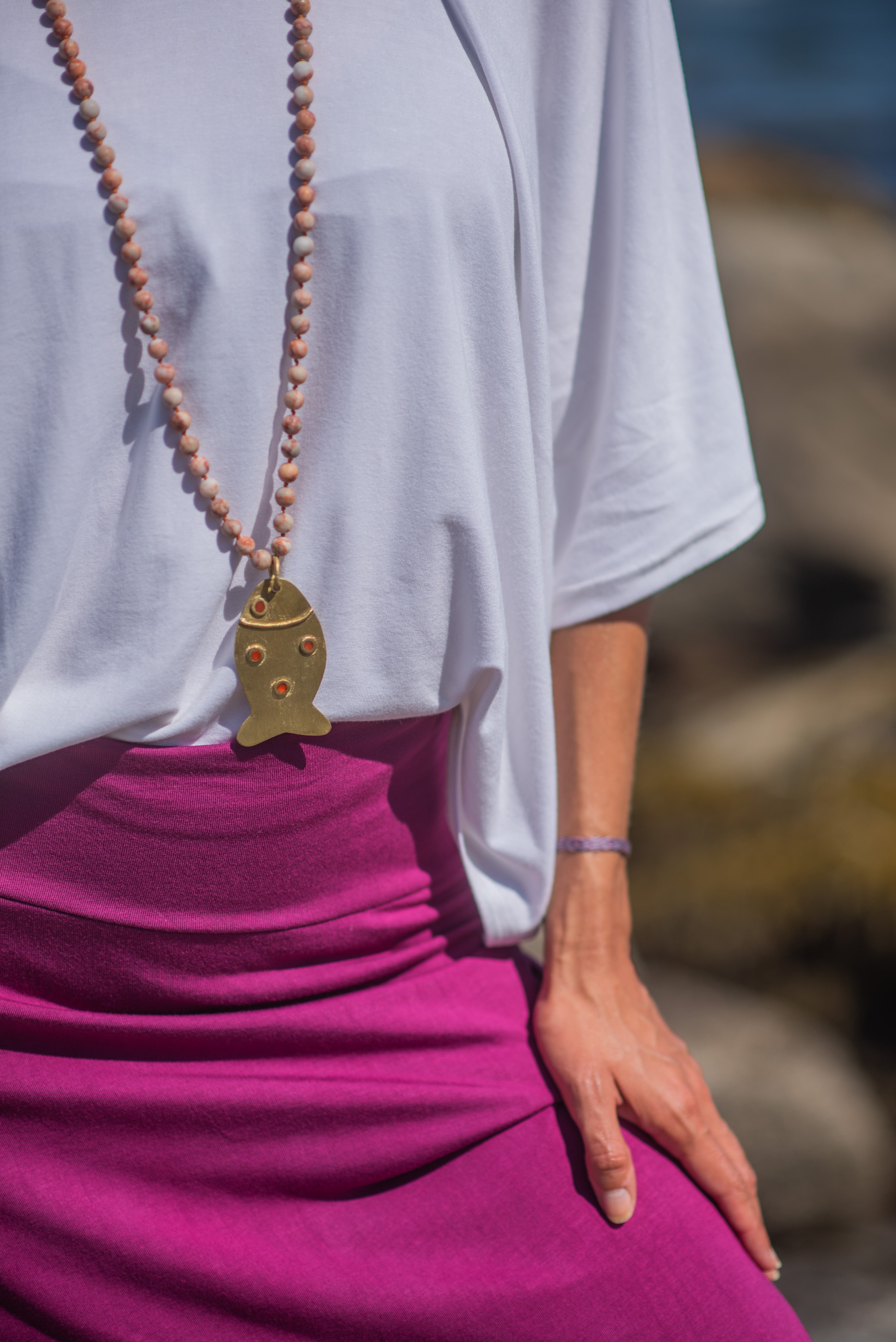 COLLAR PIEDRA AGATA PEZ RESINA
