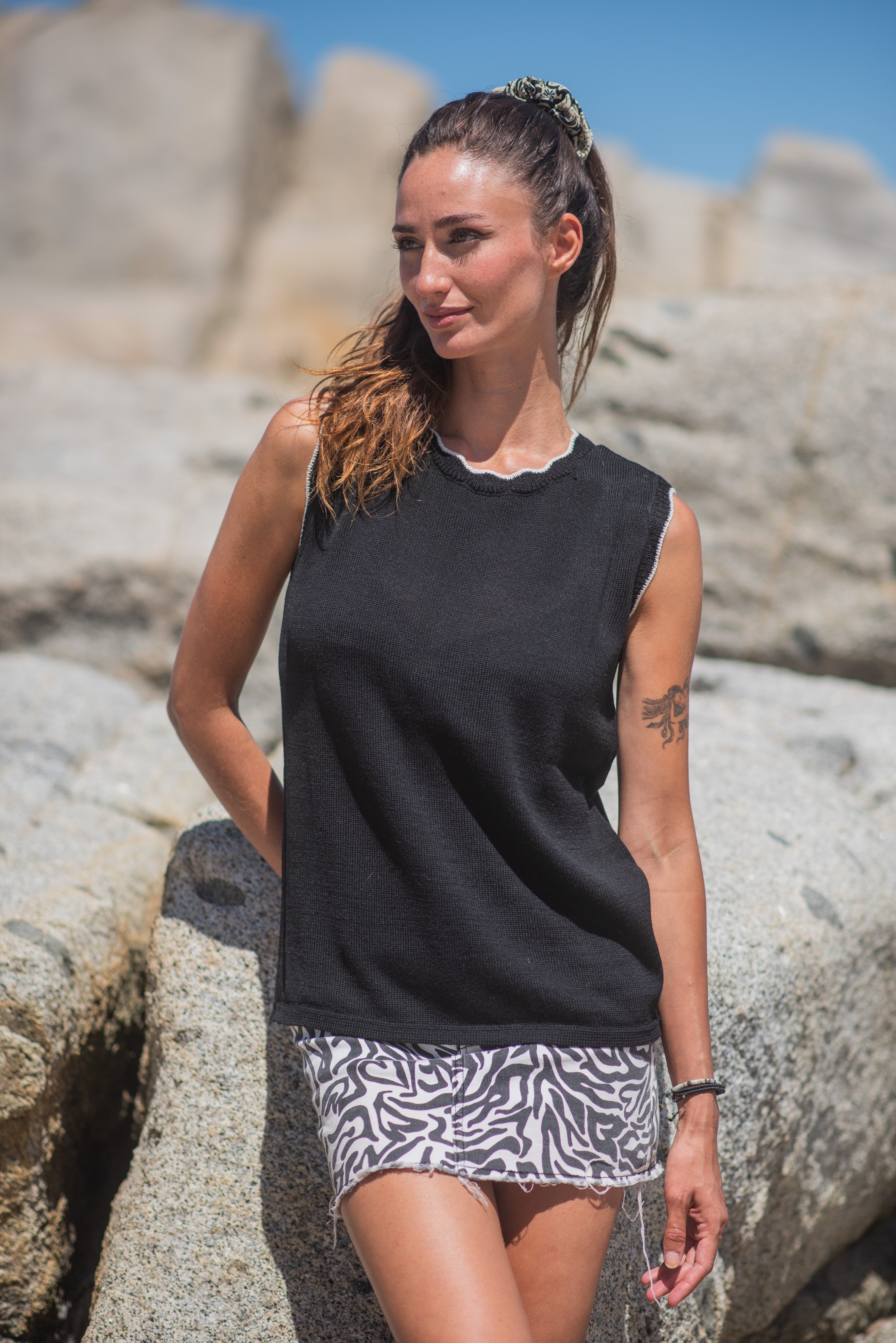 POLERA TEJIDA CON VIVO