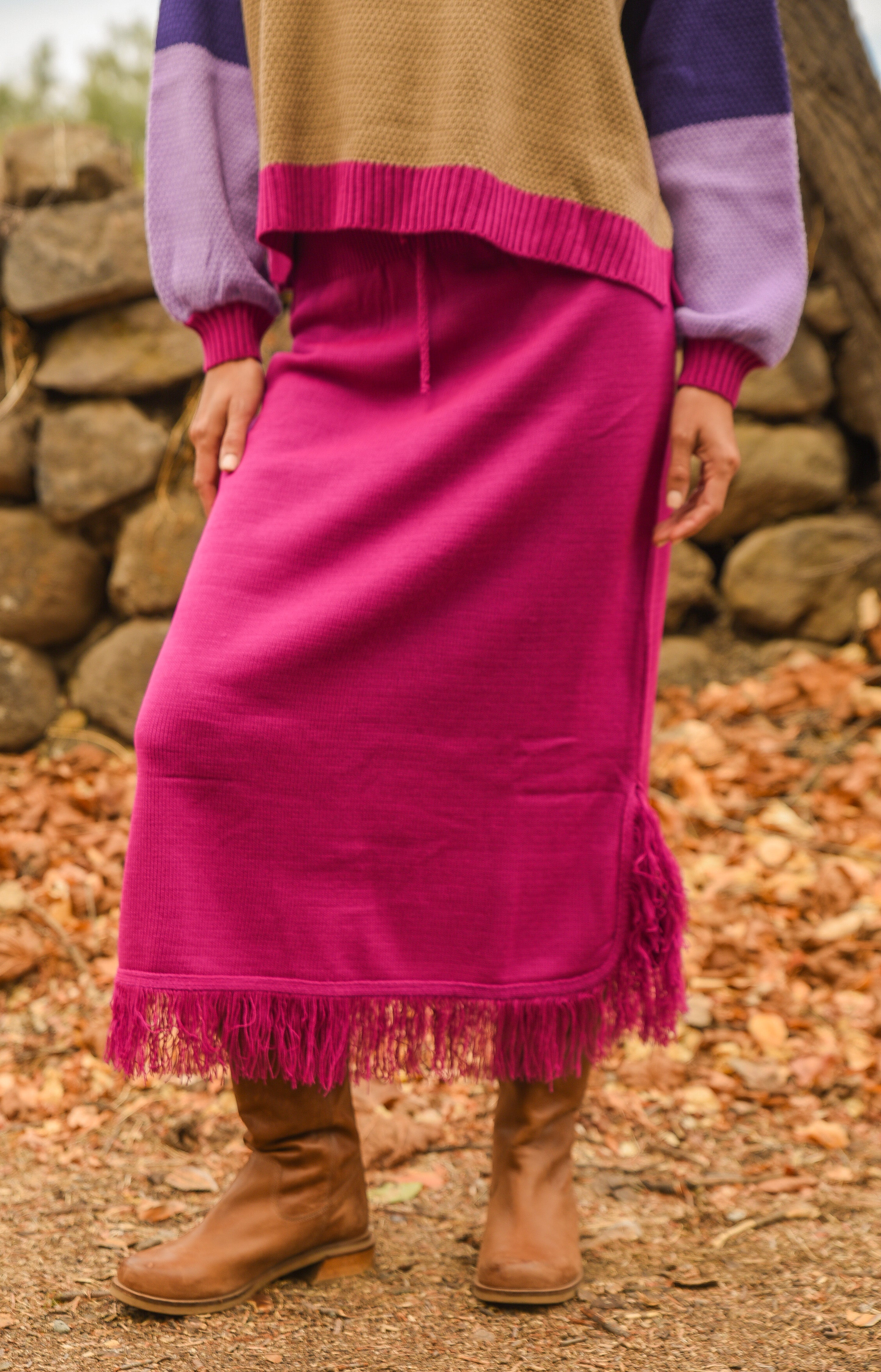 POLLERA TEJIDA PRETINA FLECOS