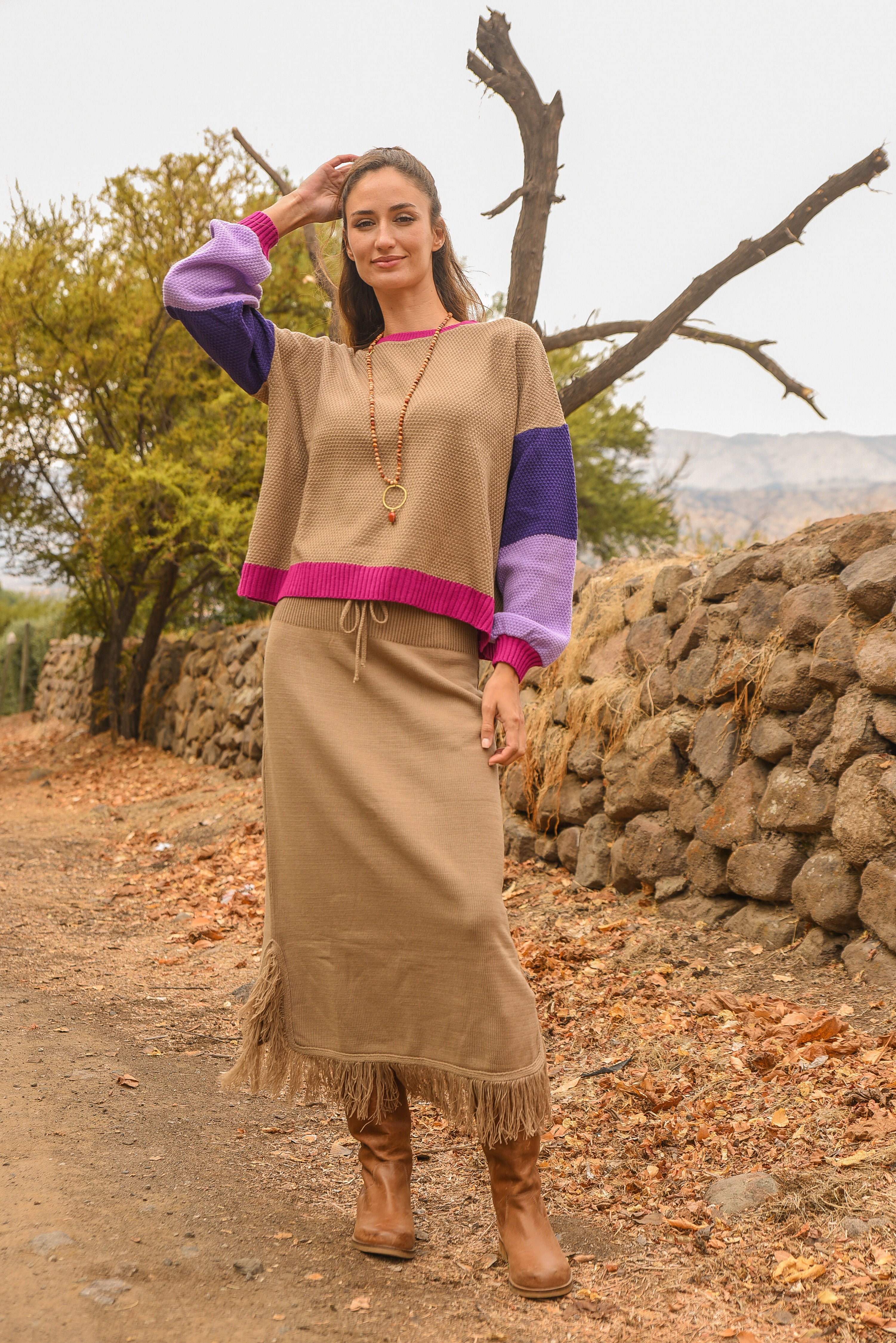 POLLERA TEJIDA PRETINA FLECOS