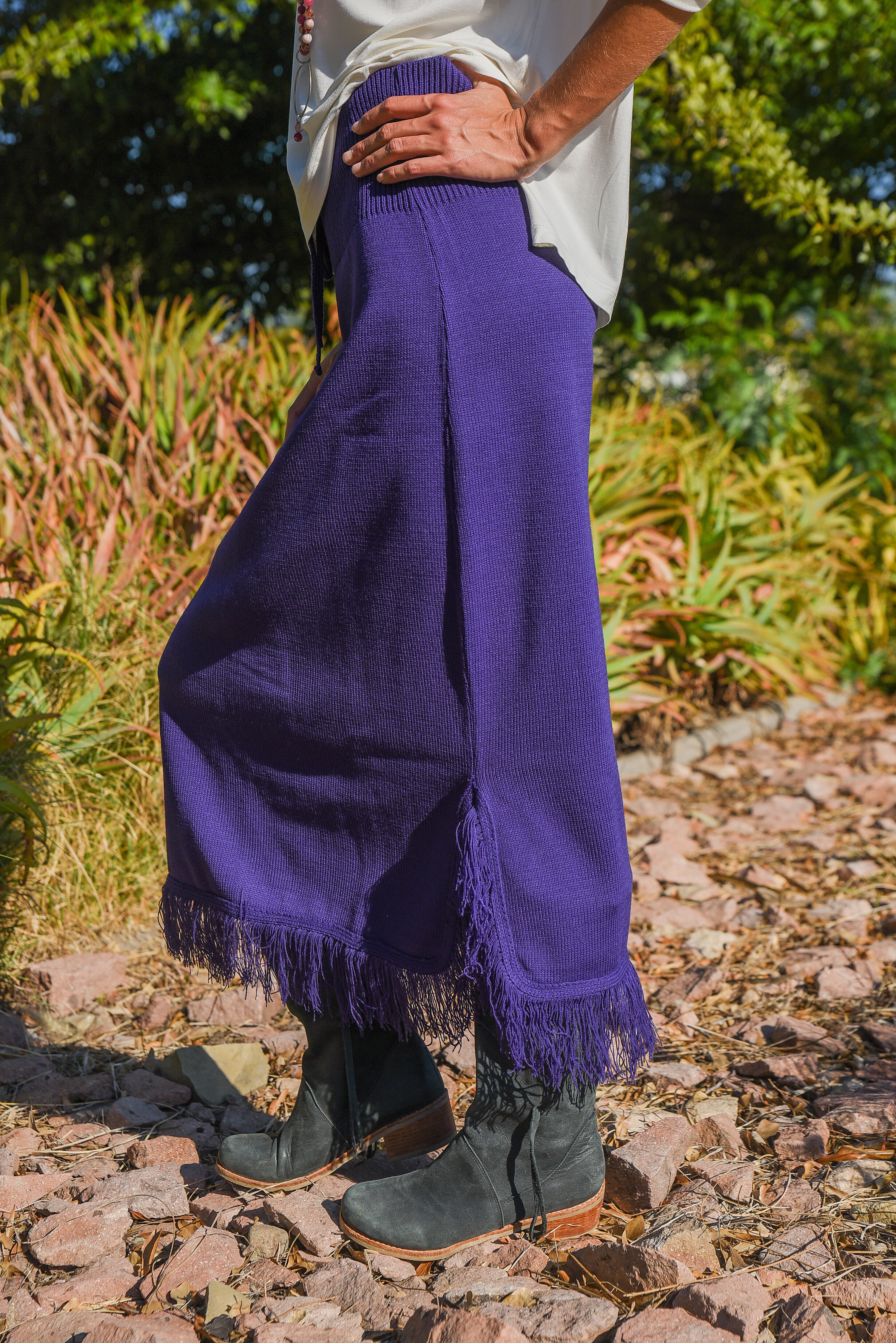 POLLERA TEJIDA PRETINA FLECOS