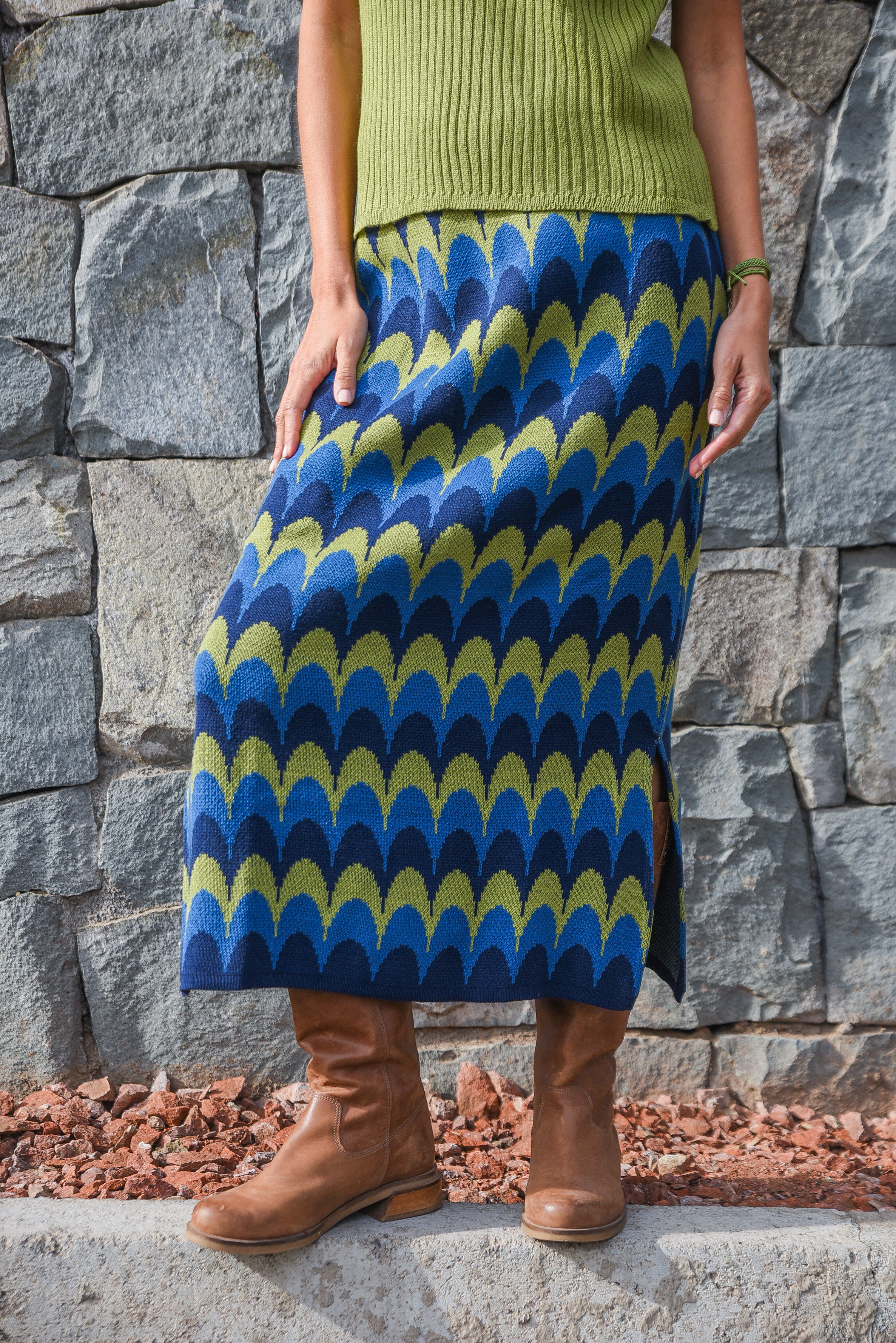 POLLERA TEJIDA ONDAS