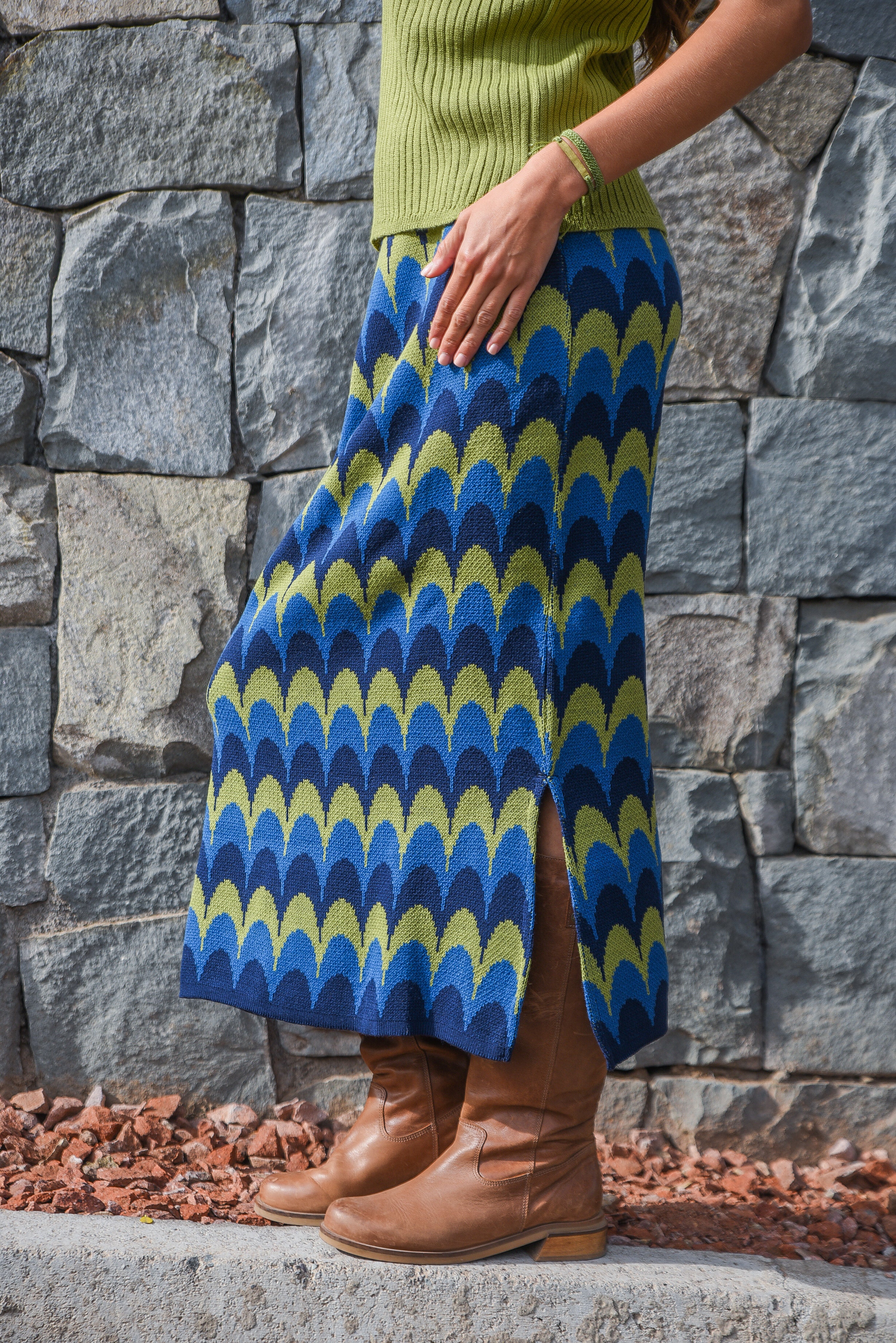 POLLERA TEJIDA ONDAS