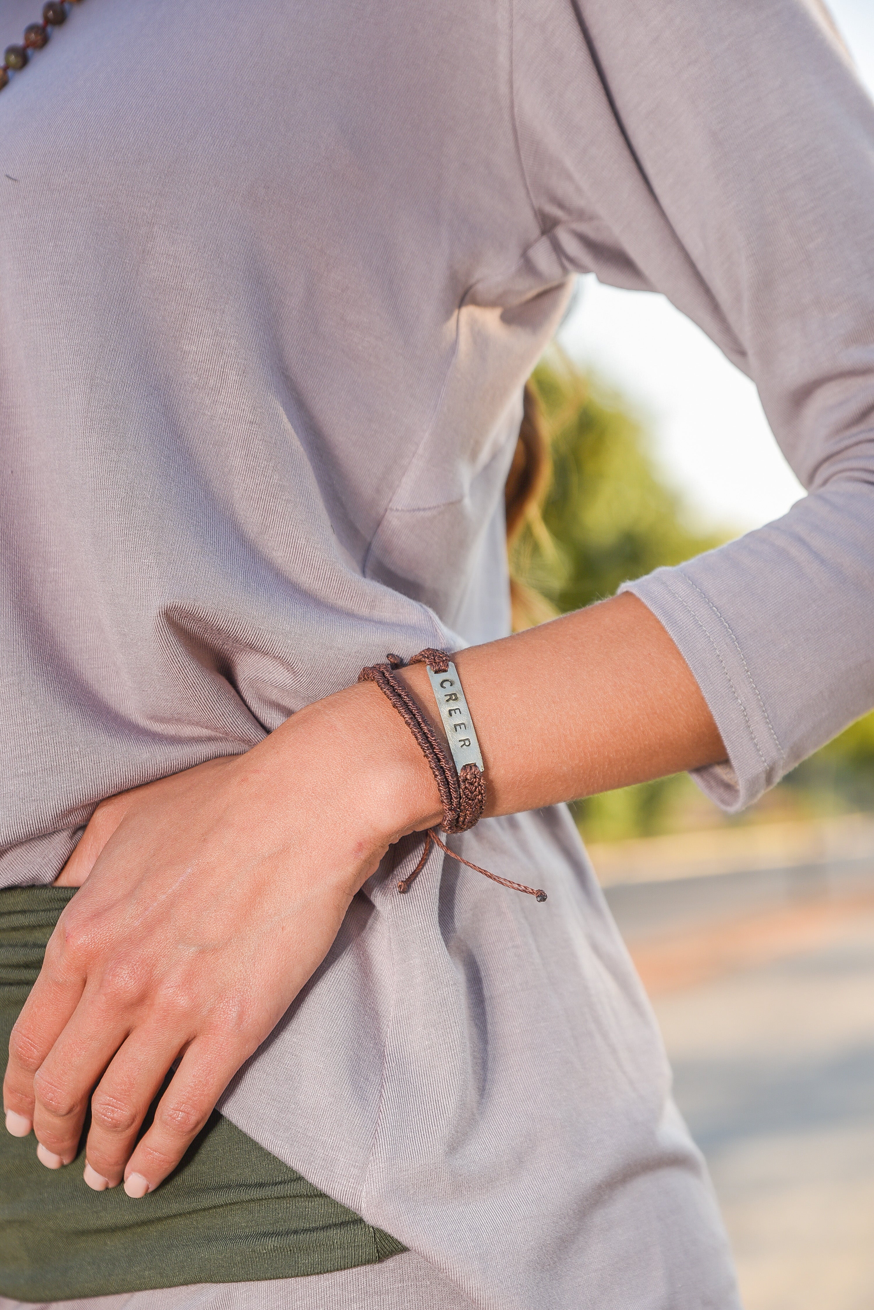 PULSERA MACRAME CAFÉ