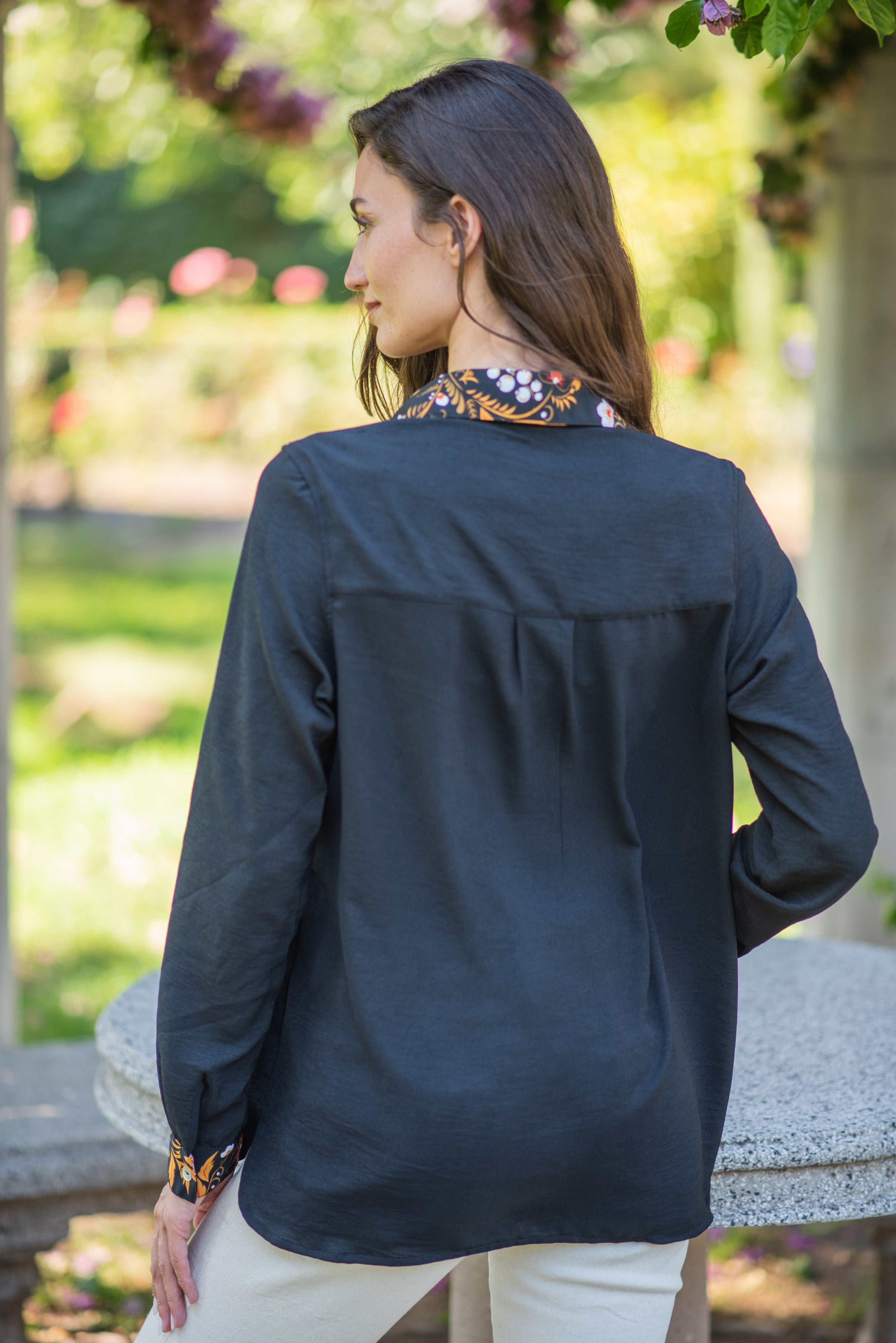 BLUSA ALICIA NEGRO FLOR