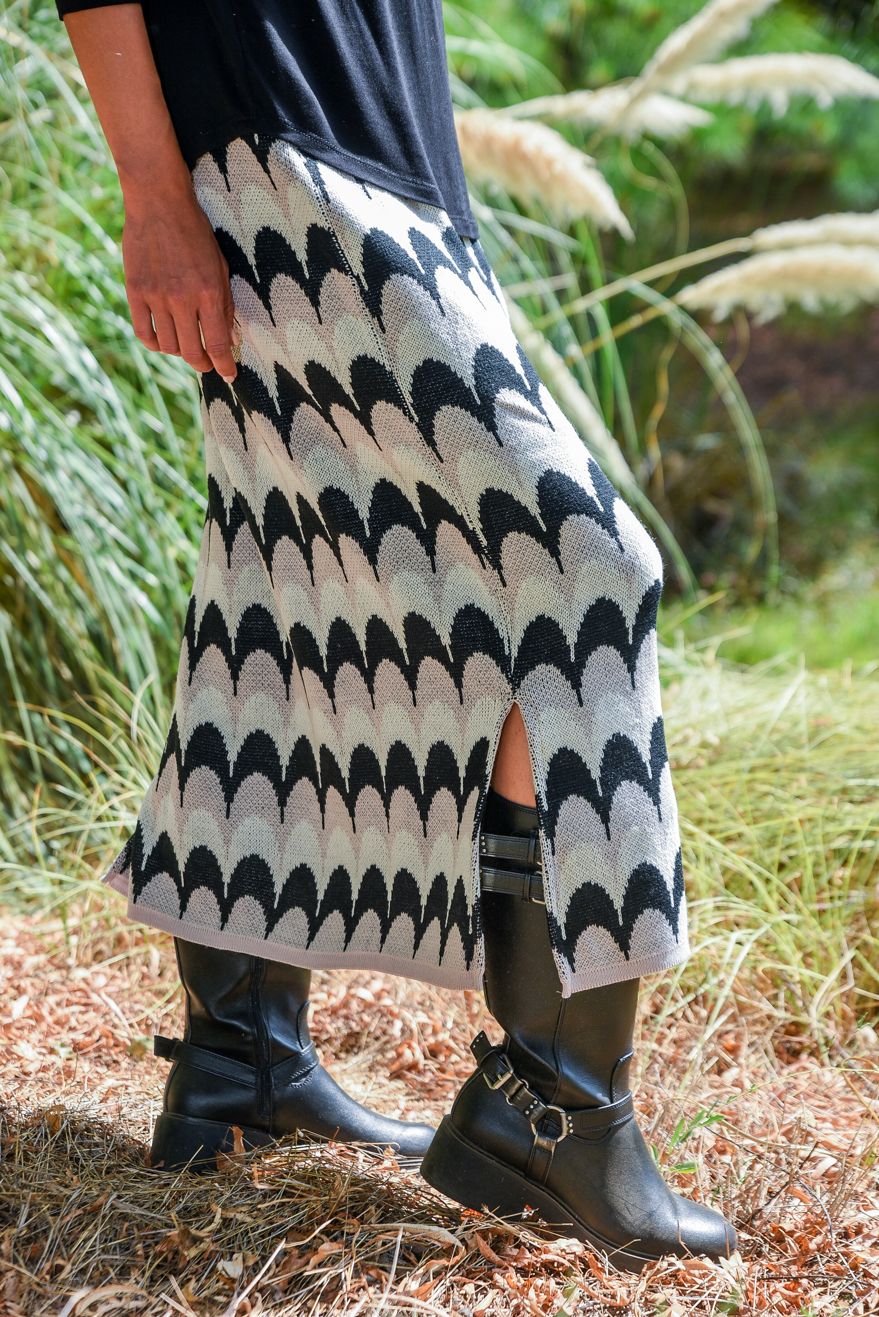 POLLERA TEJIDA ONDAS