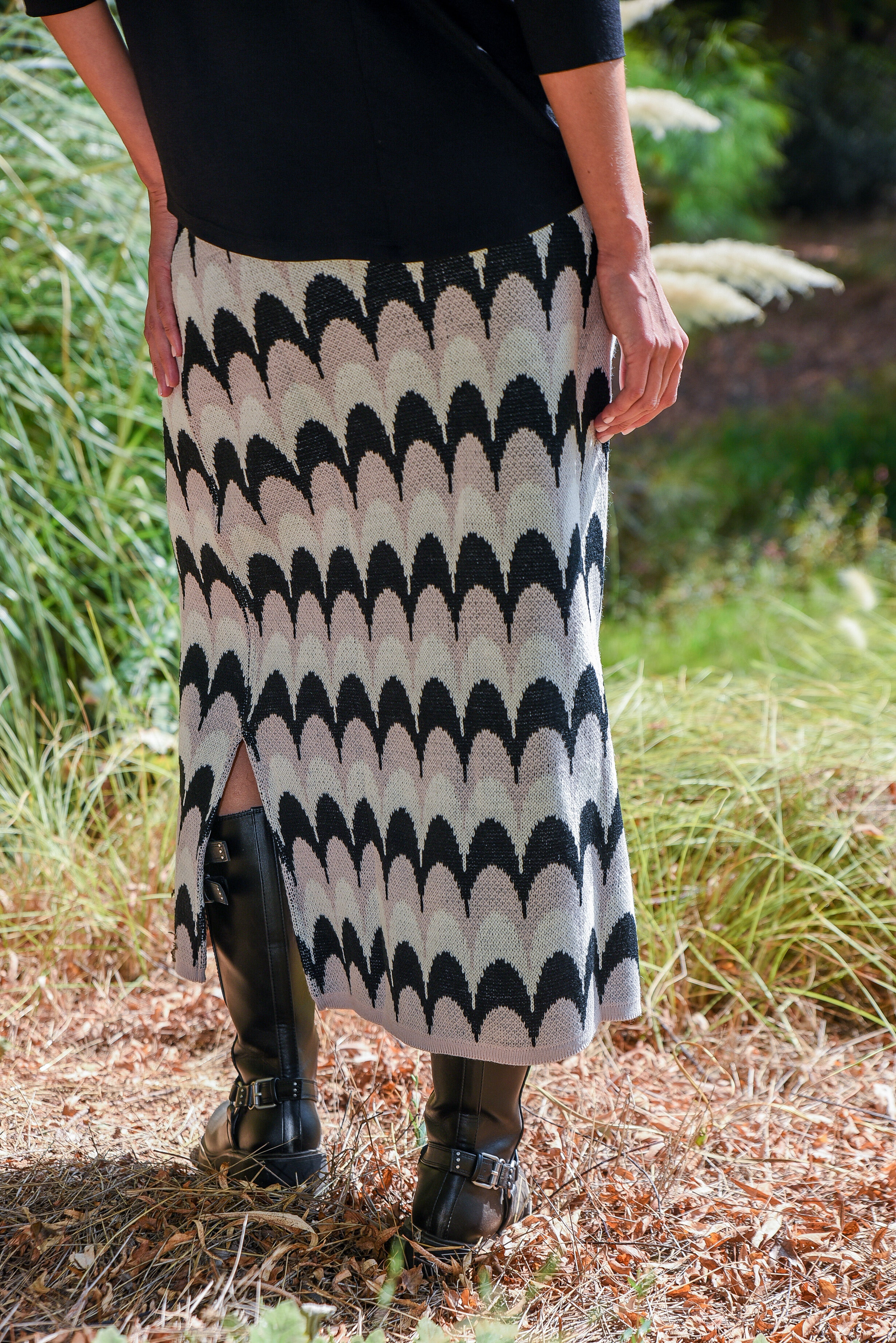 POLLERA TEJIDA ONDAS