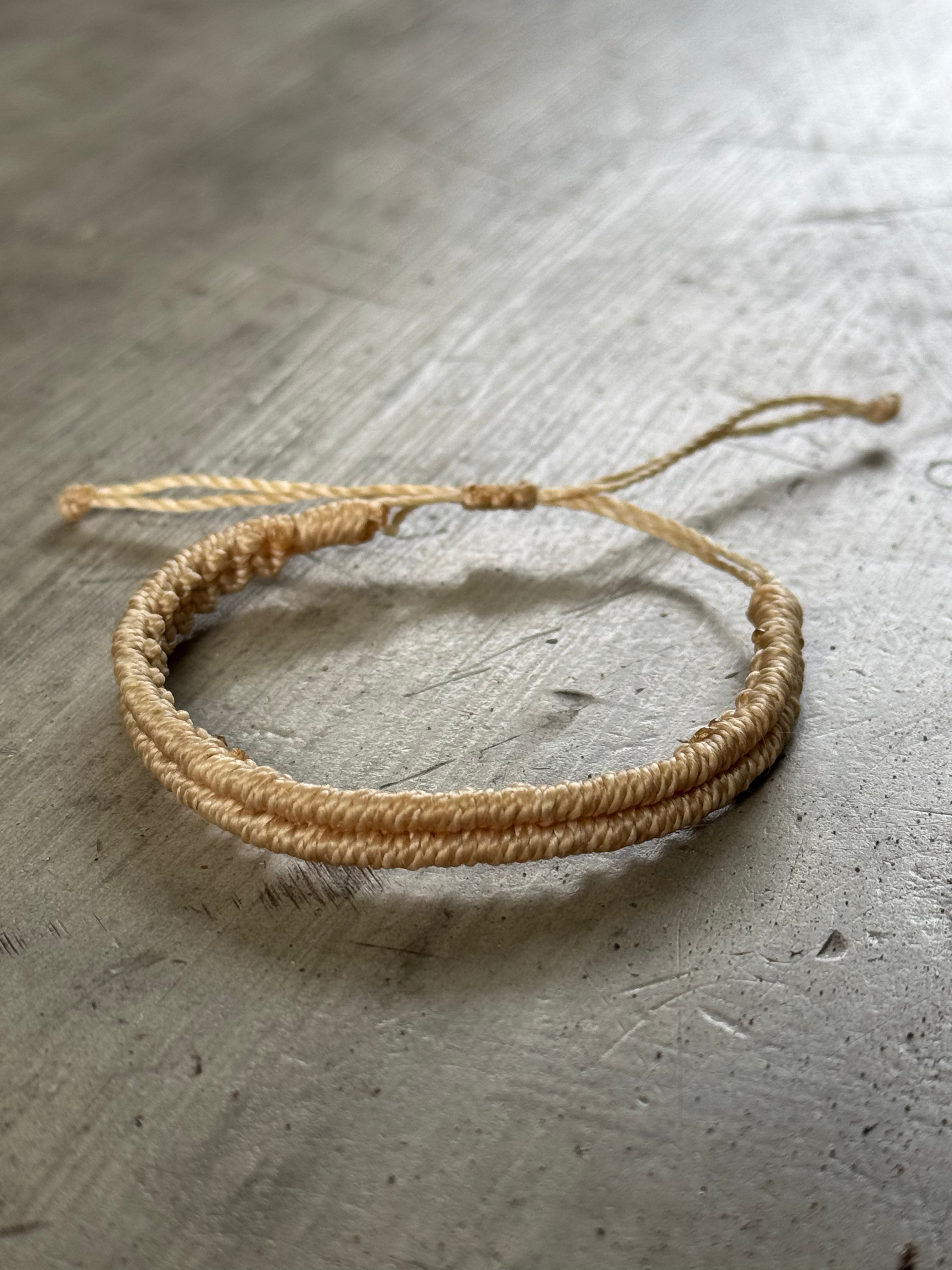 PULSERA MACRAME ARENA