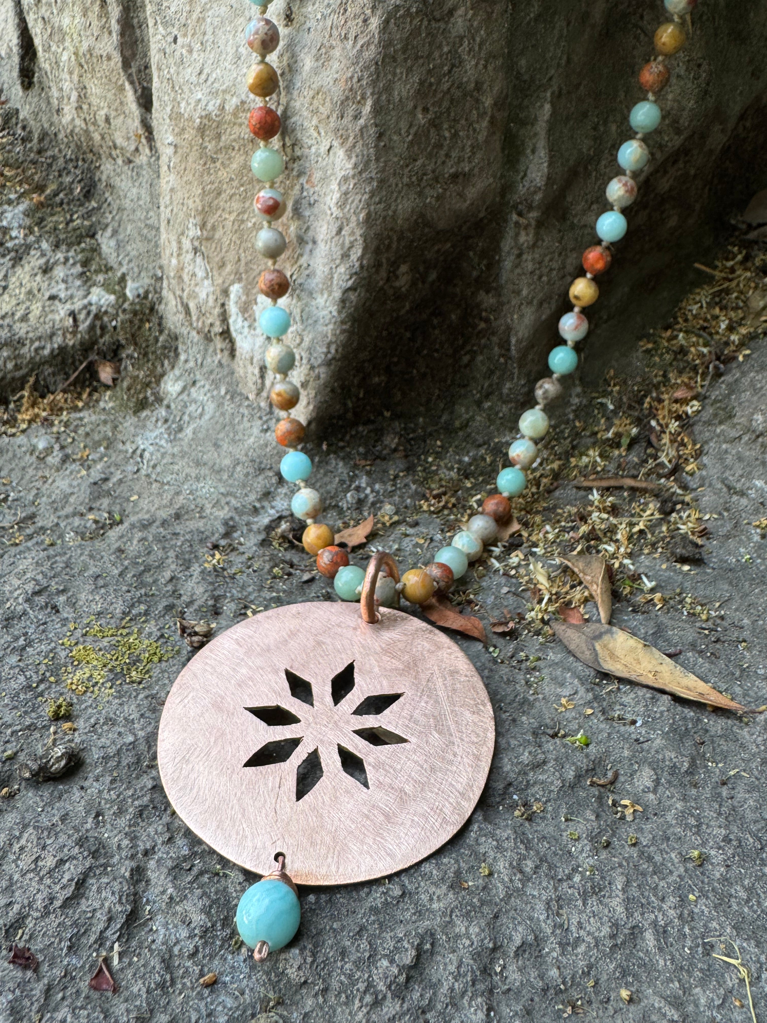 COLLAR PIEDRA AGATA MANDALA COBRE