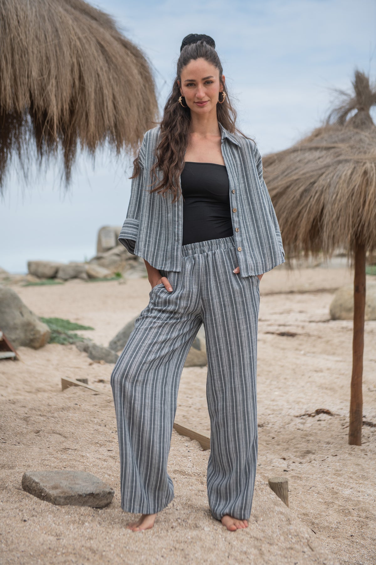 PANTALÓN RAYADO NEGRO