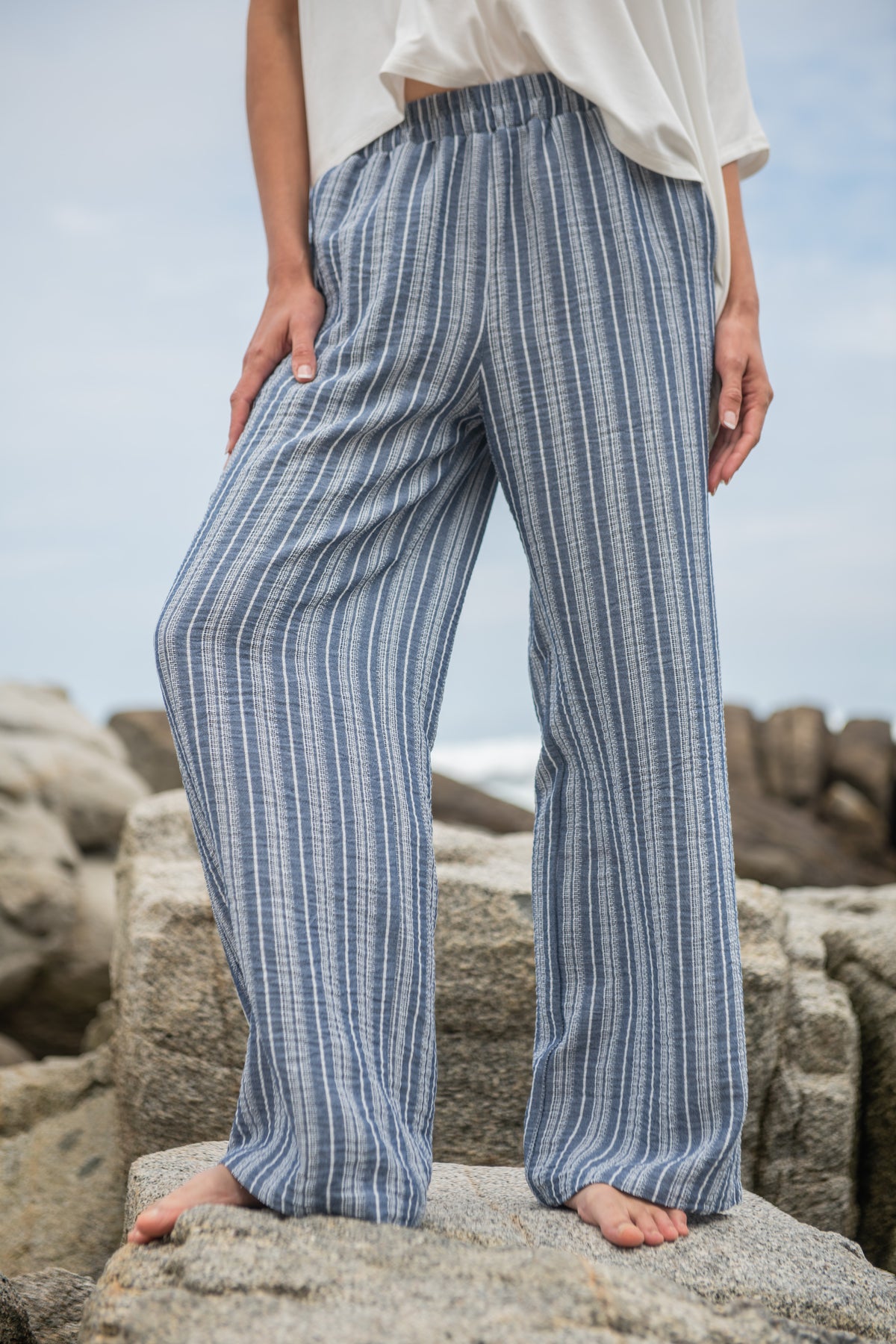PANTALÓN RAYADO AZUL