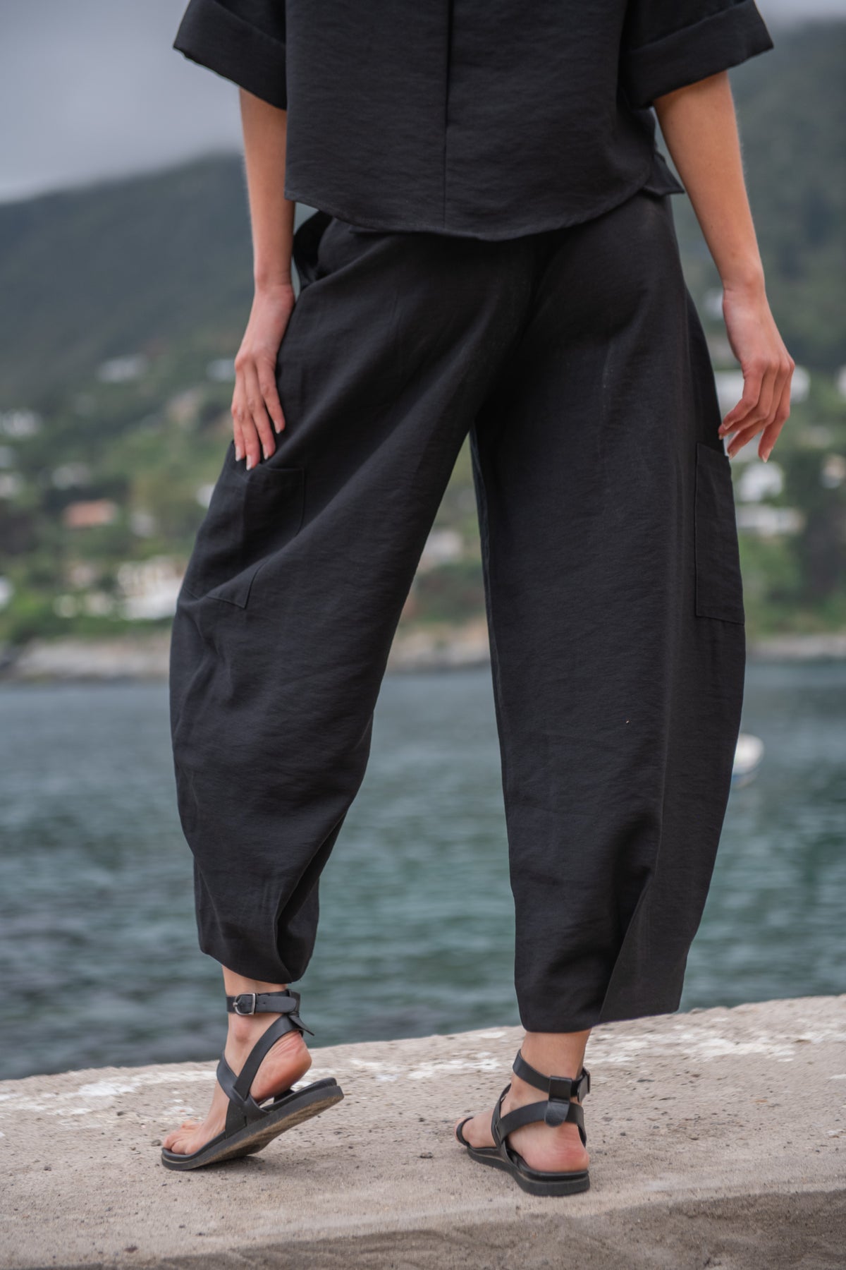 PANTALÓN BOMBACHO NEGRO
