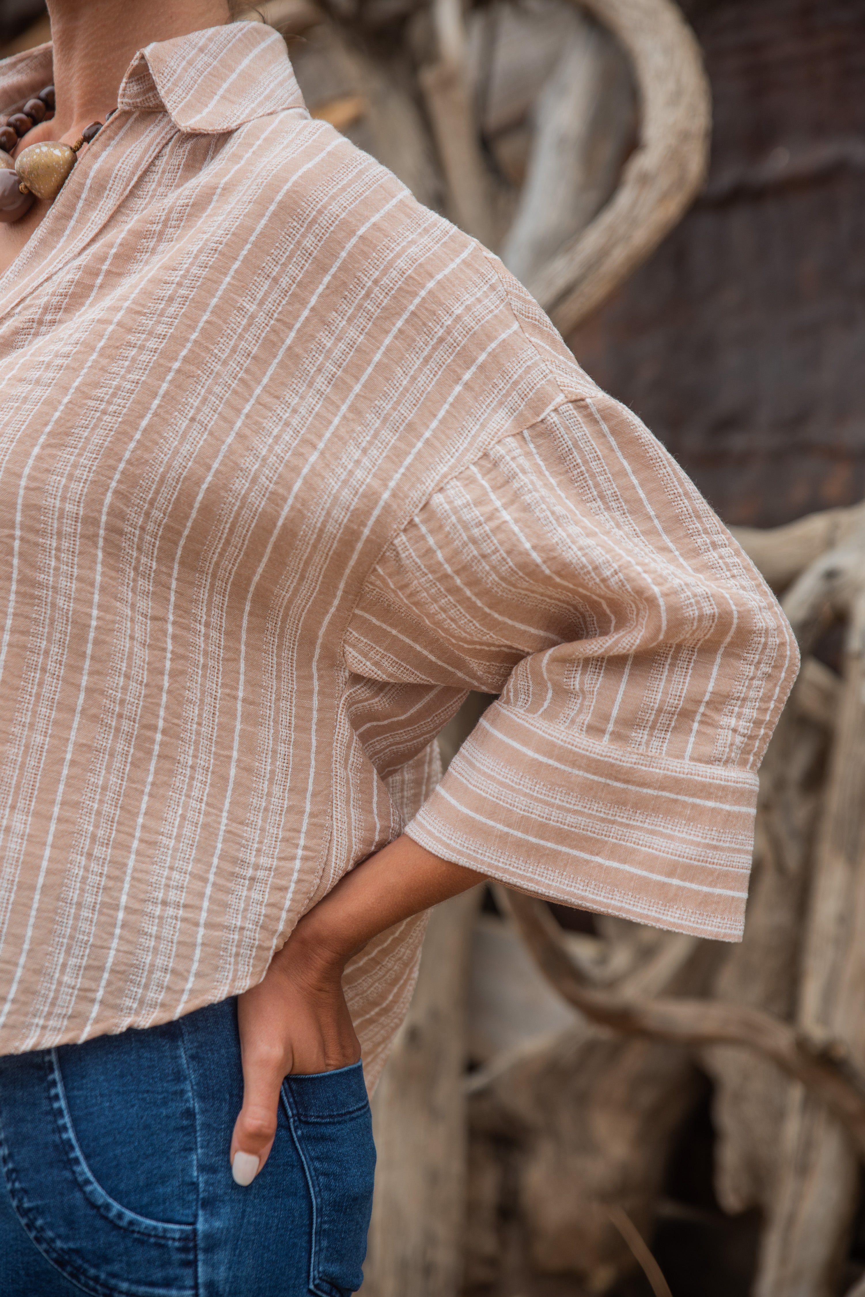 BLUSA SARA RAYADA BEIGE