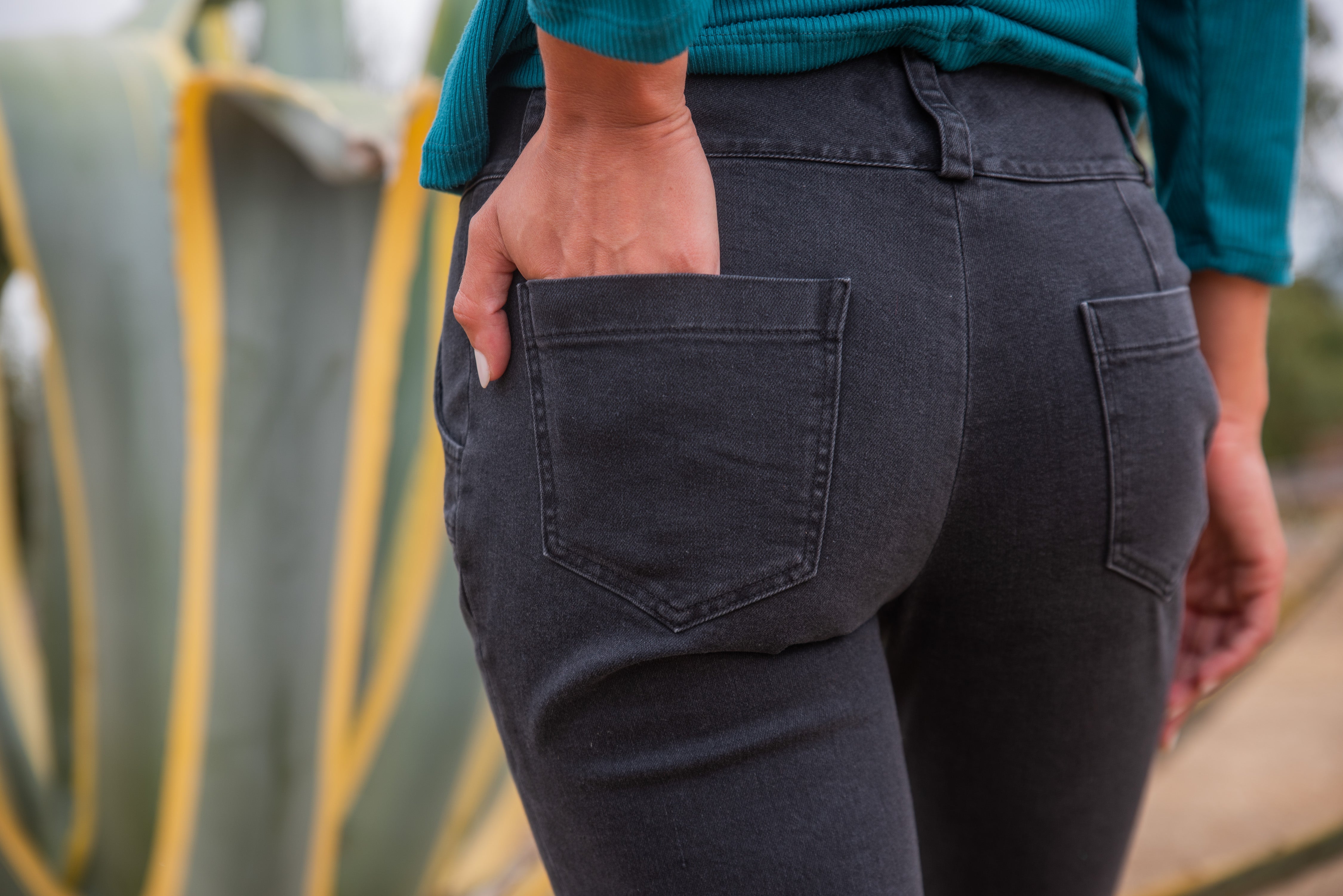 PANTALÓN JEANS KATE NEGRO