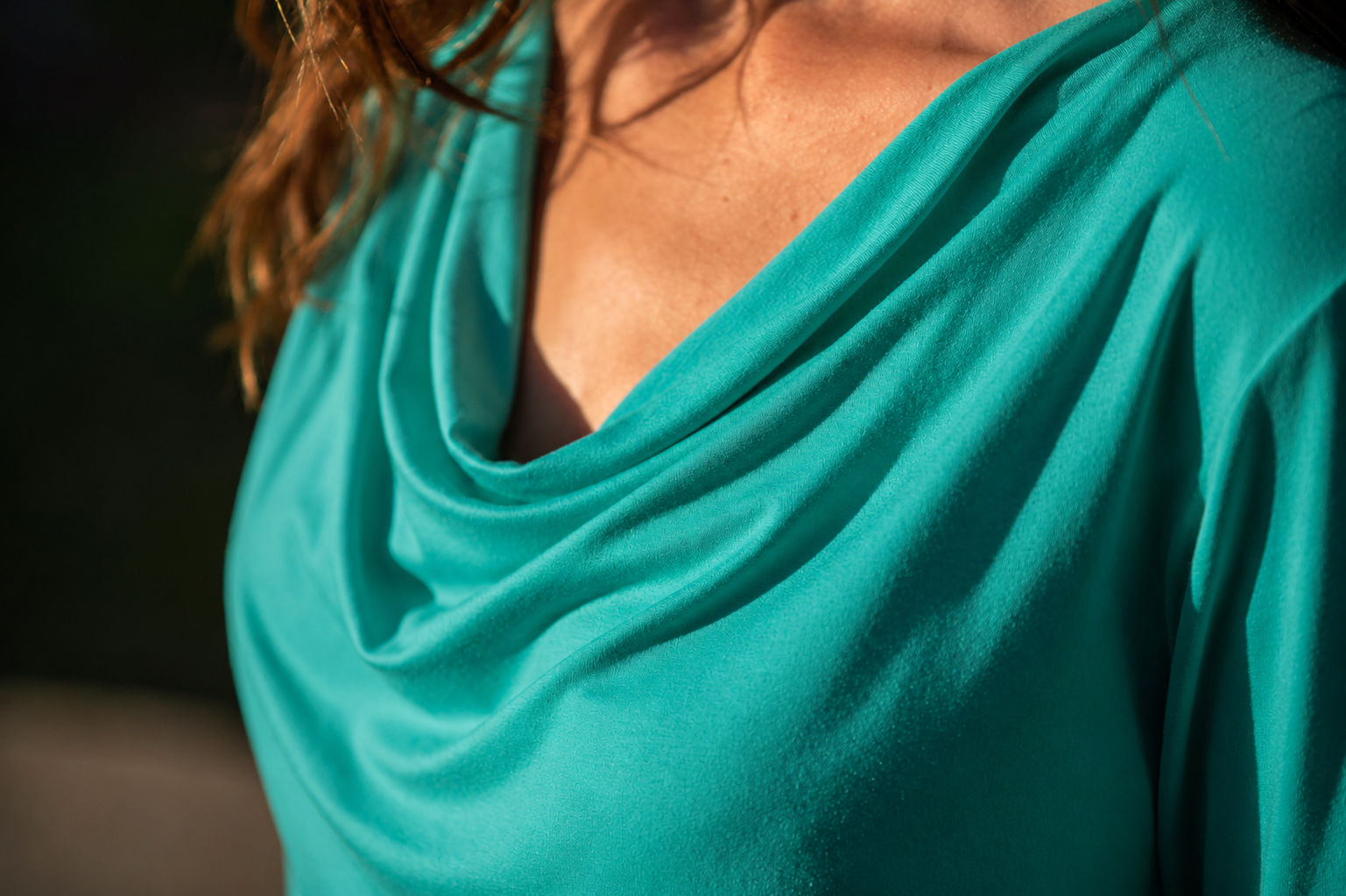 POLERA CUELLO DRAPEADO