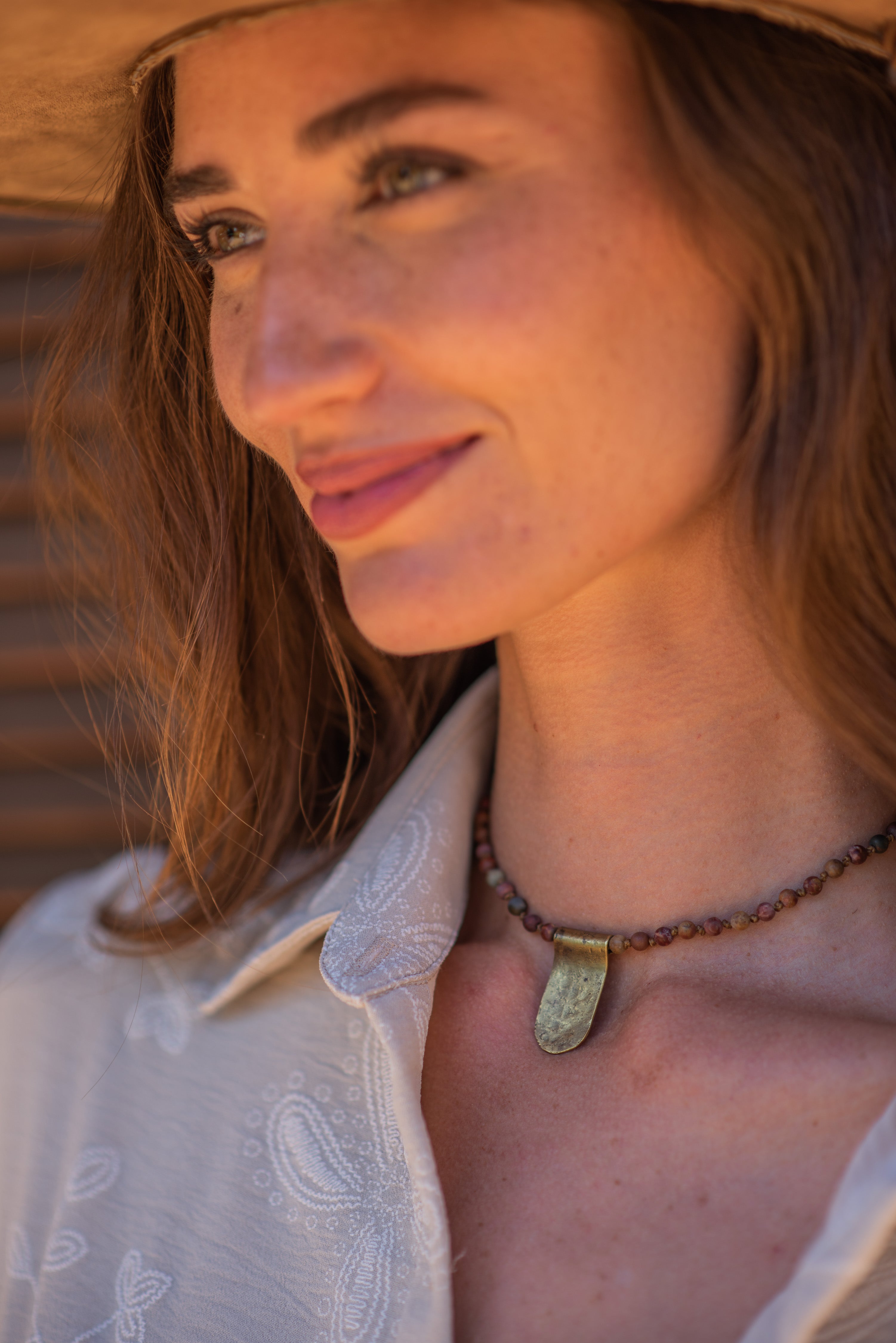 COLLAR TIERRA DORADA