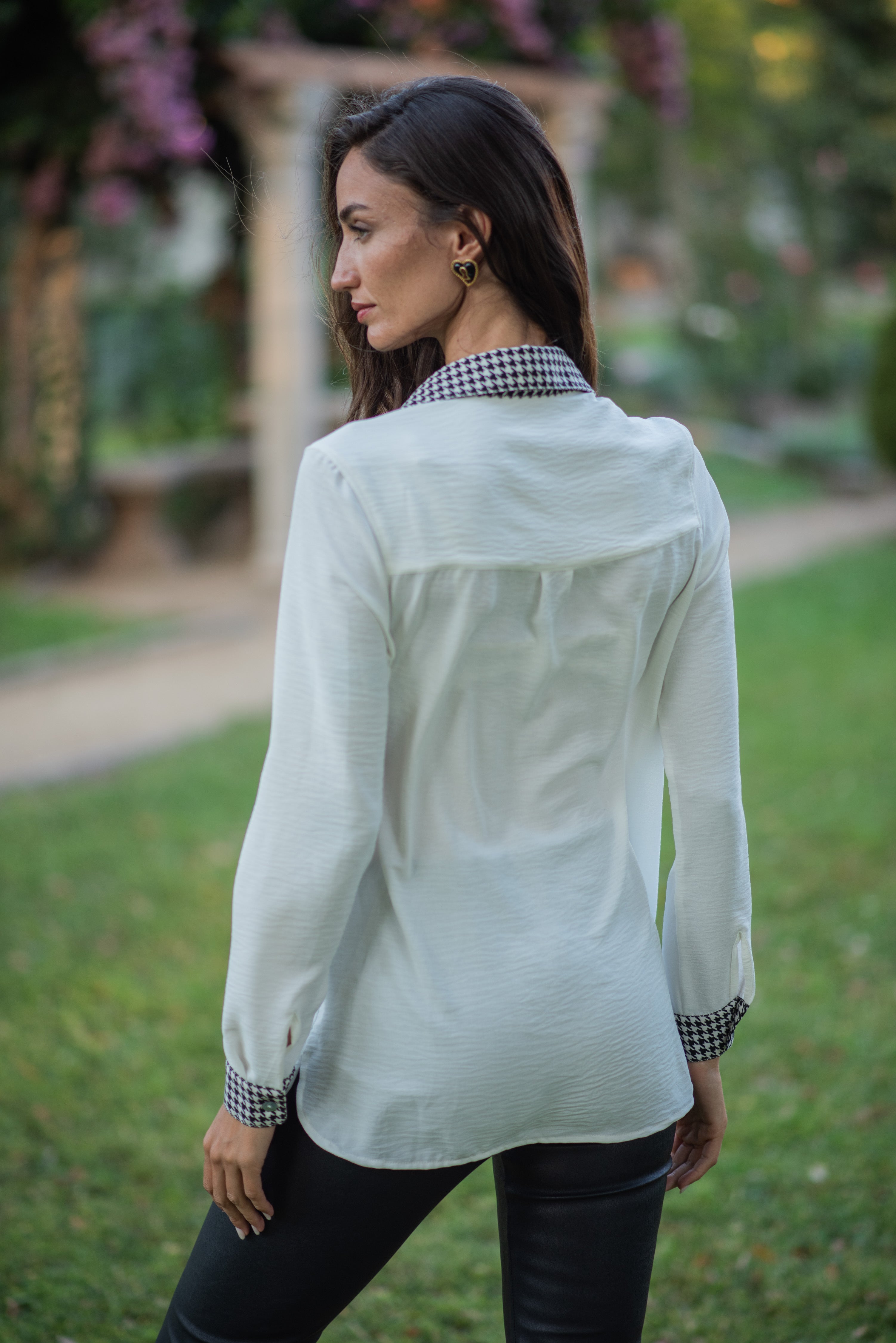 BLUSA ALICIA BLANCO Y NEGRO