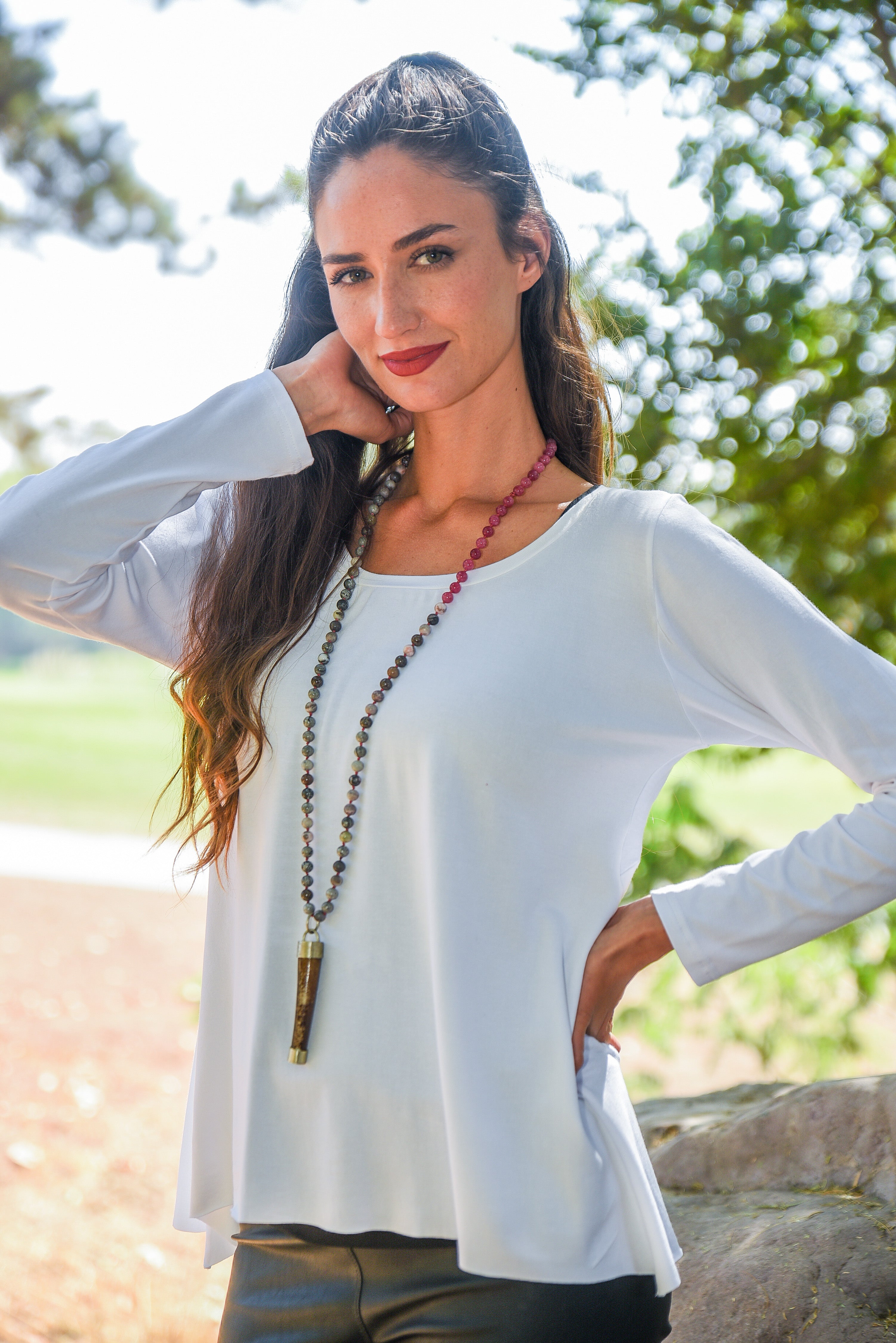 COLLAR PIEDRA AGATA CACHO MADERA ALPACA GRIS