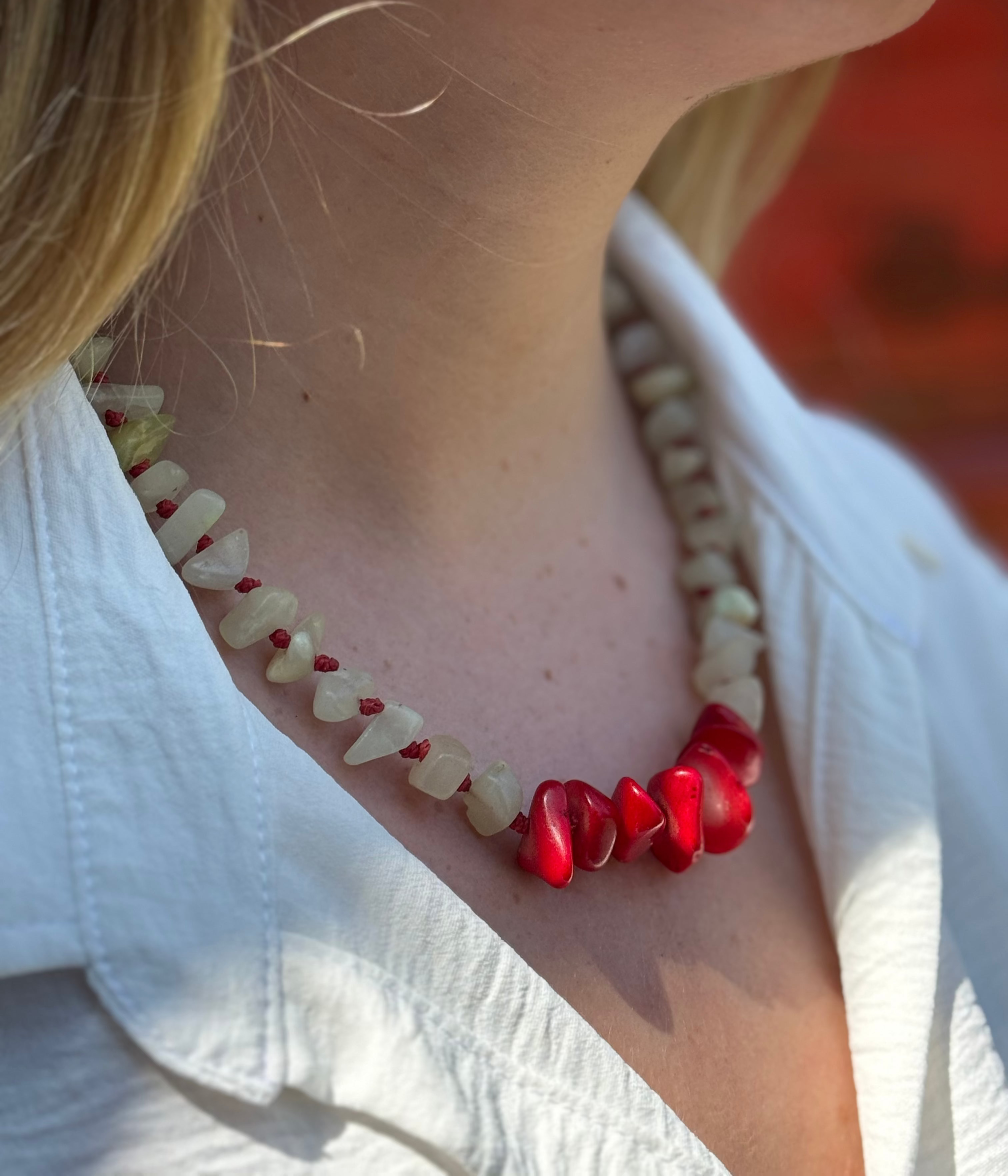 COLLAR PIEDRAS ROJAS