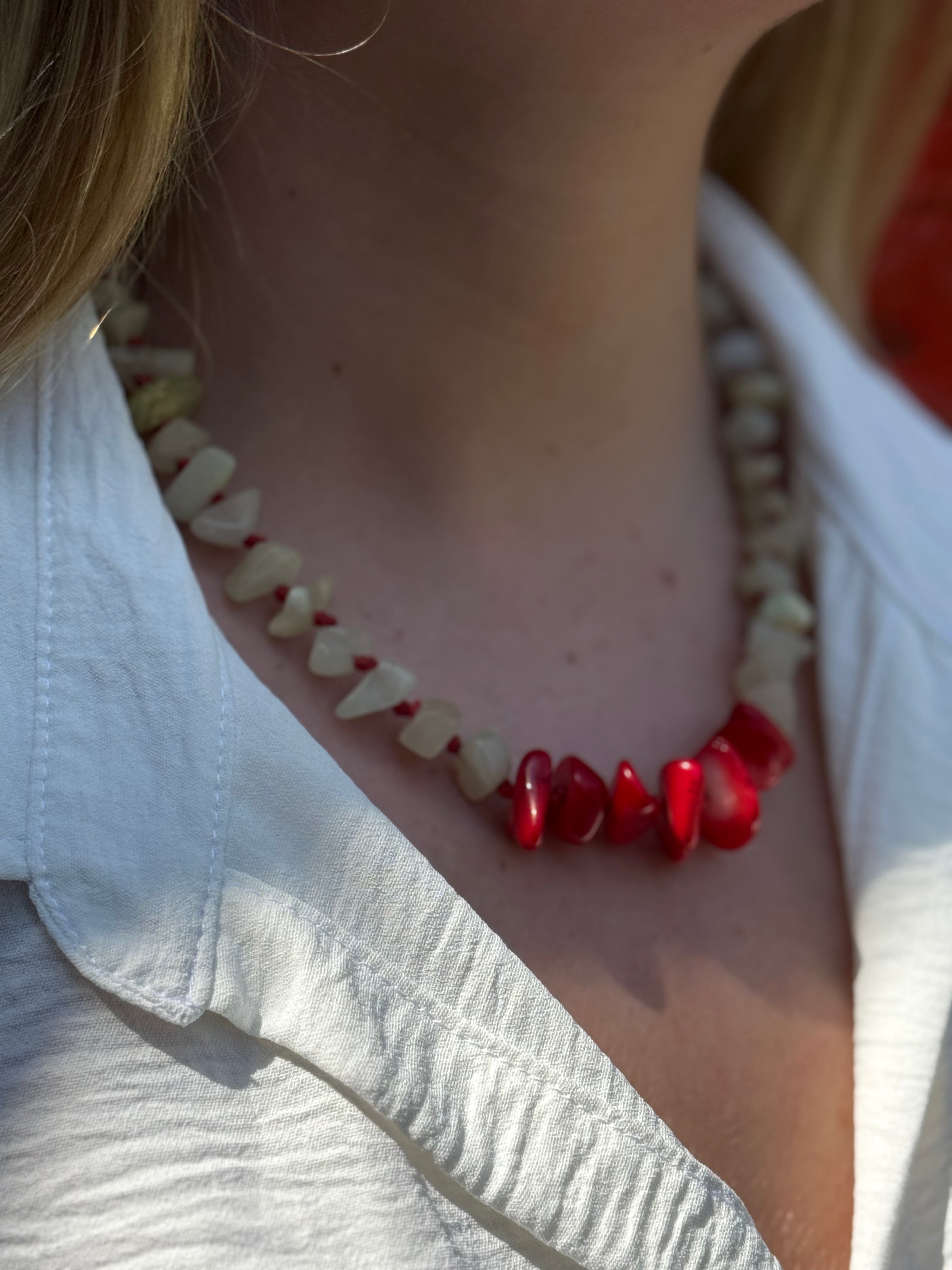 COLLAR PIEDRAS ROJAS