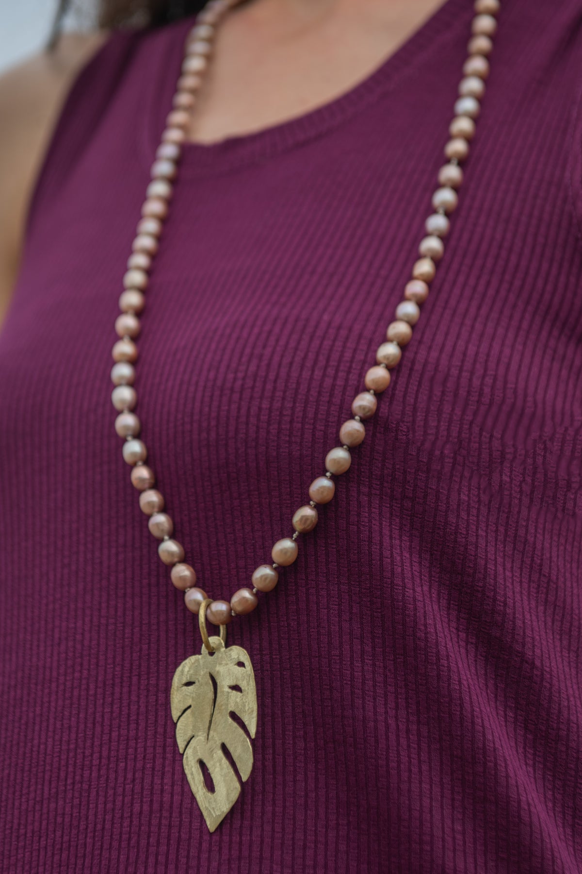 COLLAR HOJA BRONCE