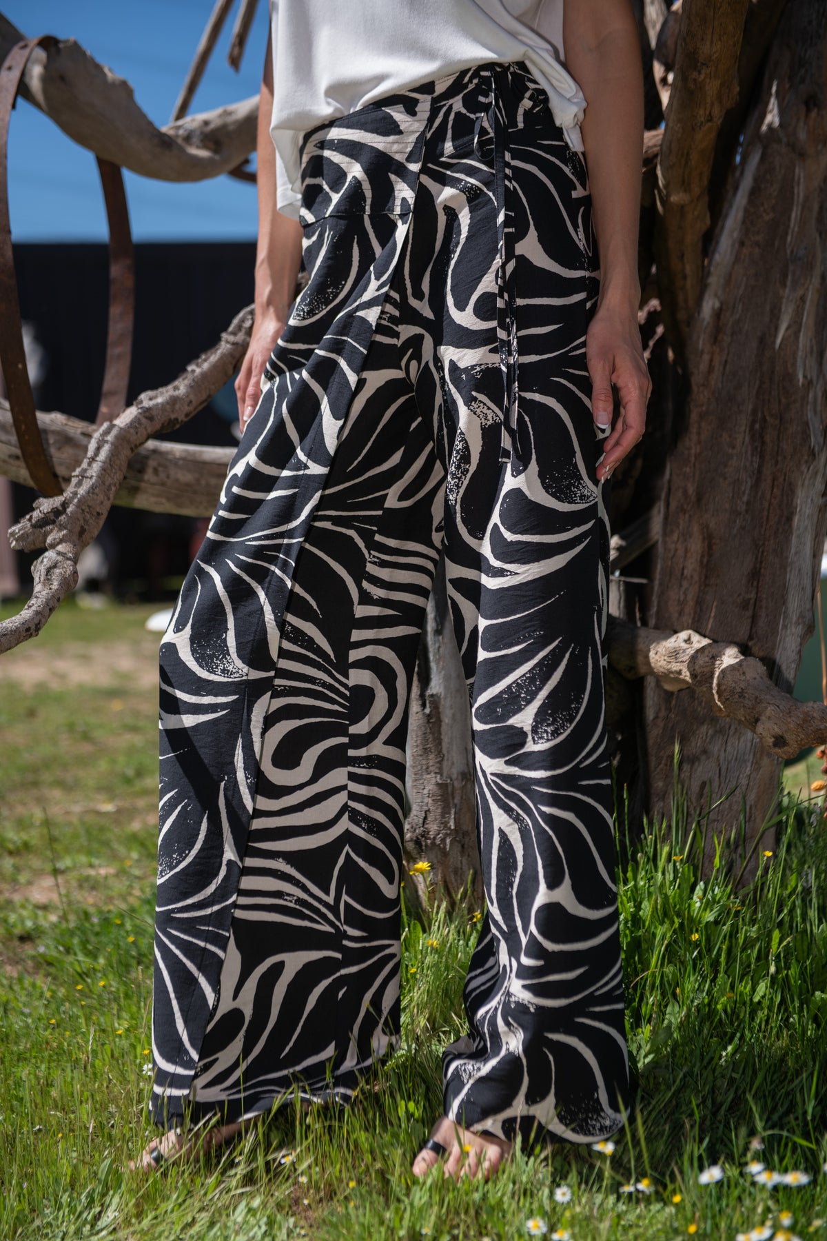 PANTALÓN ESTAMPADO DOMINGA NEGRO