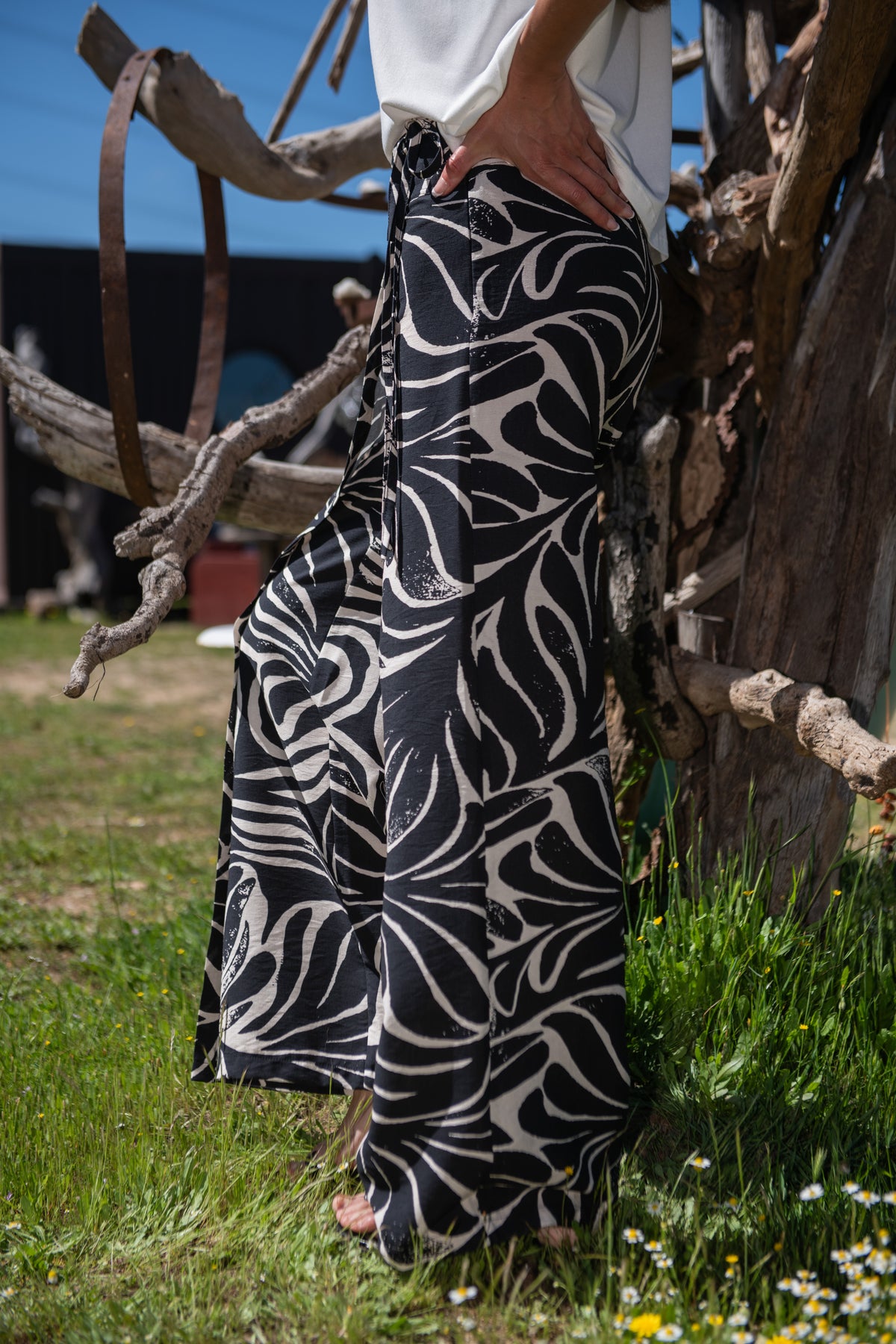 PANTALÓN ESTAMPADO DOMINGA NEGRO
